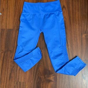 Fabletics Women’s Vibrant Blue Leggings
Size: M | Brand: Fabletics
